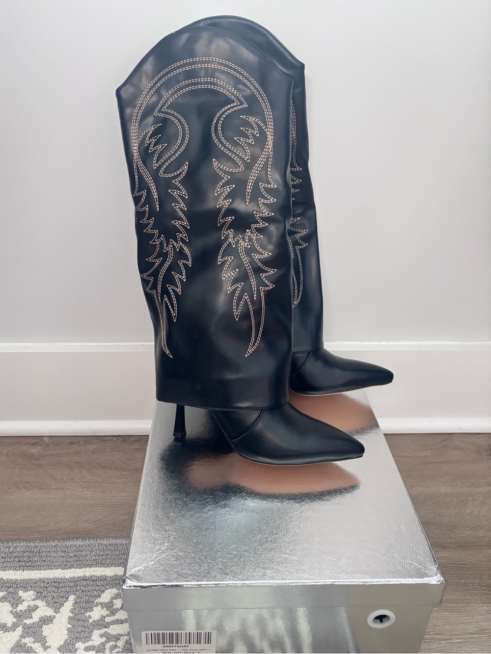 Women's Classic Stiletto Heel Fold-Over Western Cowboy Boots - Size 7